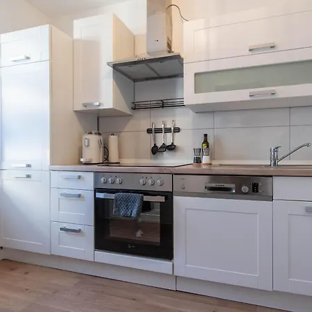 - Modern - Familienfreundlich - Kueche